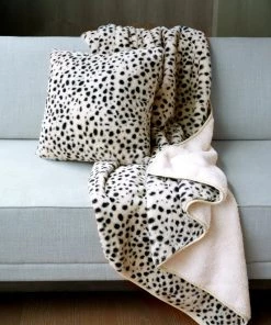 Inspire Me! Home Decor Leopard Faux Fur Cozy Throw