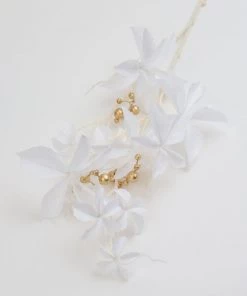 Inspire Me! Home Decor White Leaf Stem With Gold Berries