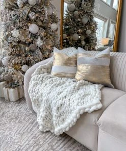Inspire Me! Home Decor Ivory Chunky Knitted Throw Blanket
