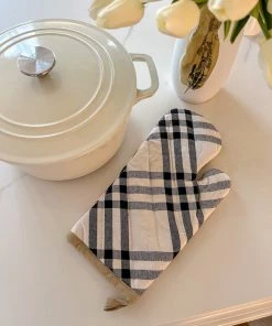 Inspire Me! Home Decor Black & Ivory Oven Mitt