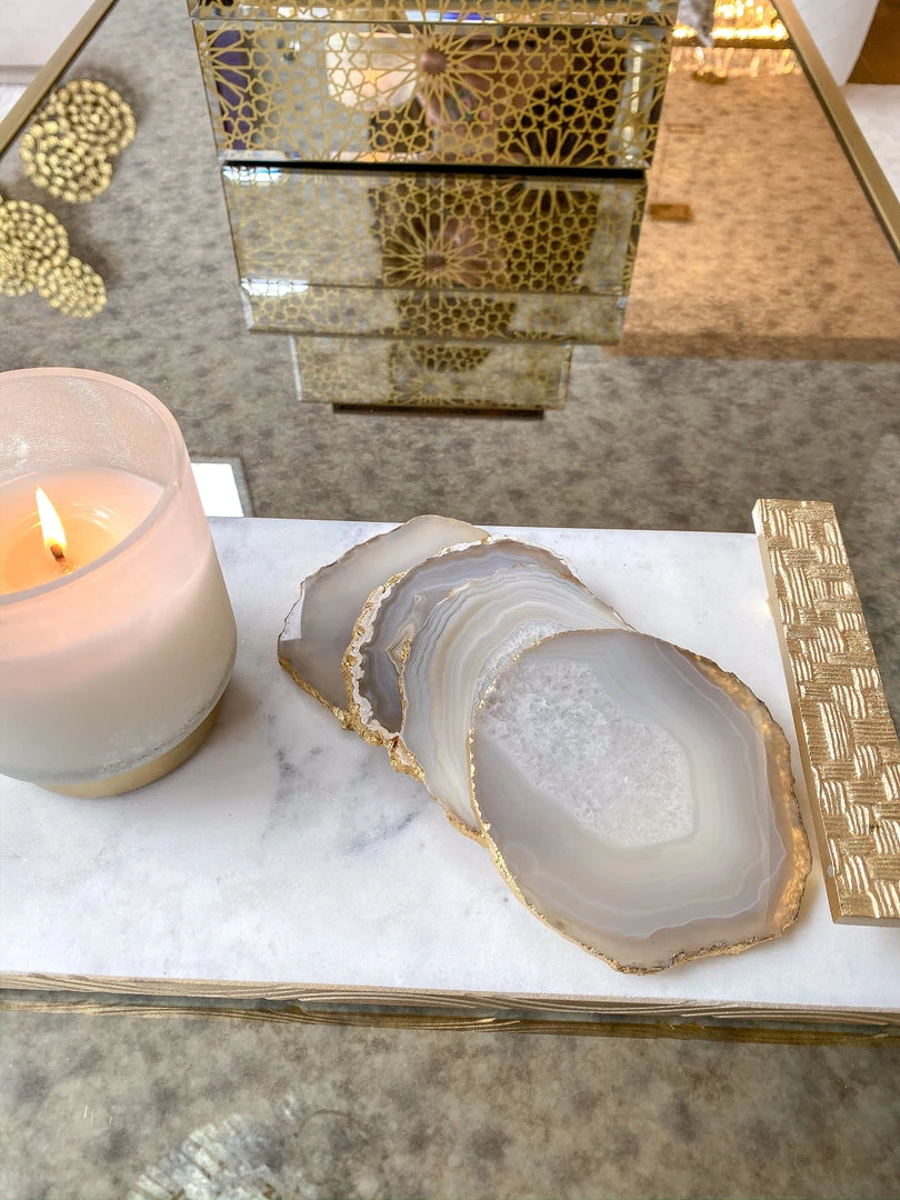 Inspire Me! Home Decor Beige Stone Agate Coasters W/ Gold Edge ( Set Of 4) 4 Inspire Me! Home Decor Beige Stone Agate Coasters W/ Gold Edge ( Set Of 4)