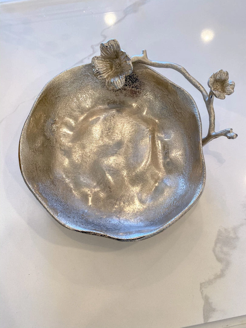 Inspire Me! Home Decor Metal Floral Bowl (2 Colors) 6 Inspire Me! Home Decor Metal Floral Bowl (2 Colors)