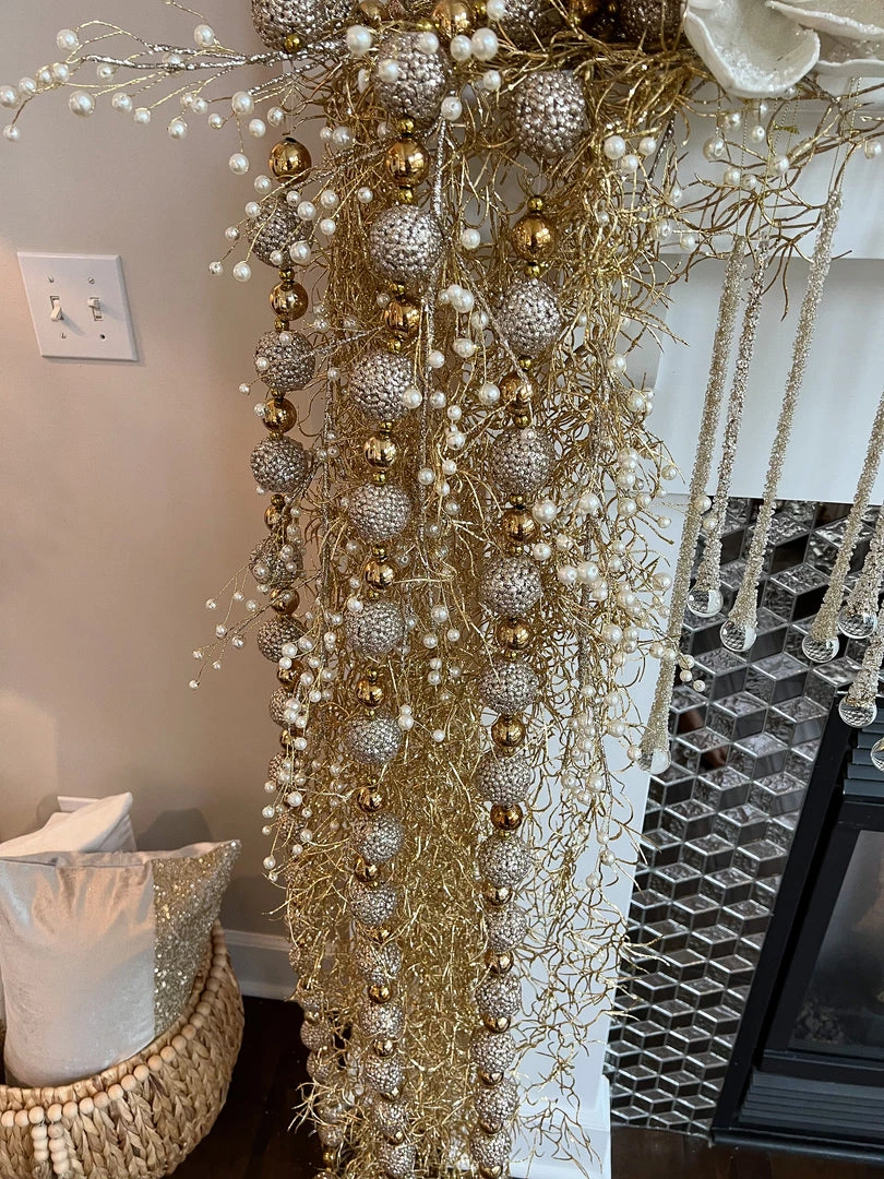 Inspire Me! Home Decor Glittered Ball Garland Silver 4 Inspire Me! Home Decor Glittered Ball Garland Silver