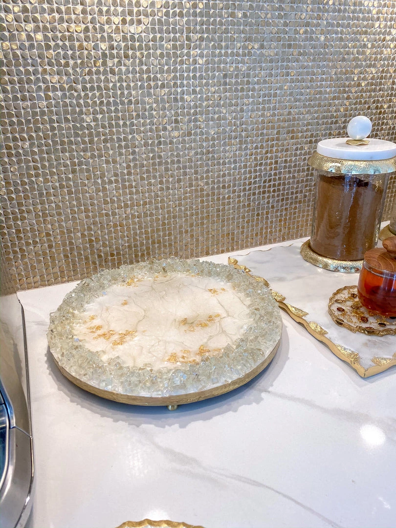 Inspire Me! Home Decor Round White Resin Tray/Trivet 4 Inspire Me! Home Decor Round White Resin Tray/Trivet