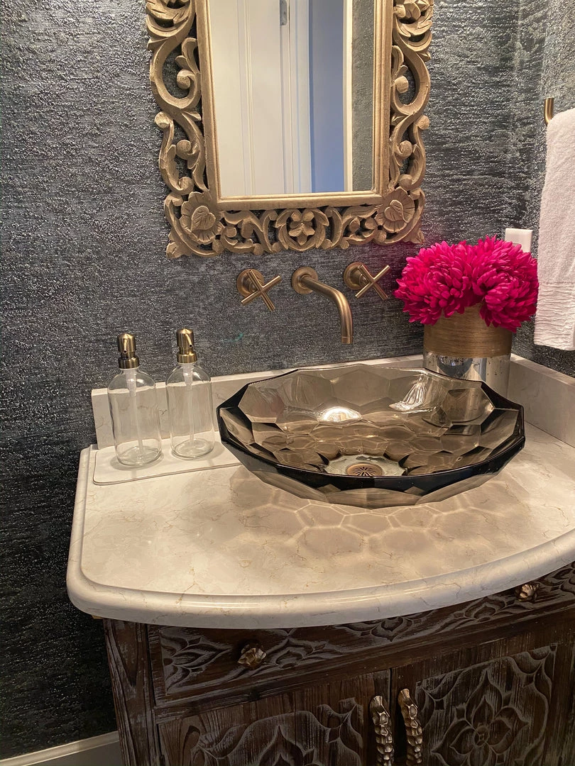 Inspire Me! Home Decor KITCHEN Clear Glass Soap Dispenser W/ Brass Finish Pump 3 Inspire Me! Home Decor KITCHEN Clear Glass Soap Dispenser W/ Brass Finish Pump