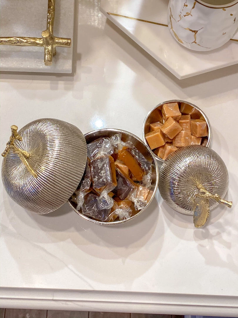 Inspire Me! Home Decor Silver And Gold Apple Shaped Snack Jar (2 Sizes) 4 Inspire Me! Home Decor Silver And Gold Apple Shaped Snack Jar (2 Sizes)