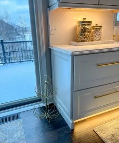 Inspire Me! Home Decor Gold Flower Shaped Metal Two-Tiered Display