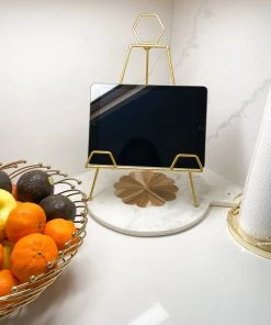Inspire Me! Home Decor Gold Metal Easel