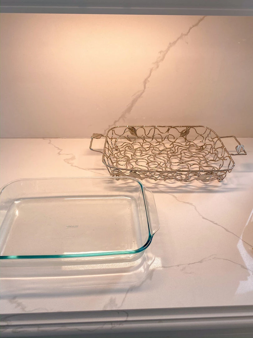 Inspire Me! Home Decor Rectangular Silver Handled Pyrex Holder With Leaf Design 6 Inspire Me! Home Decor Rectangular Silver Handled Pyrex Holder With Leaf Design